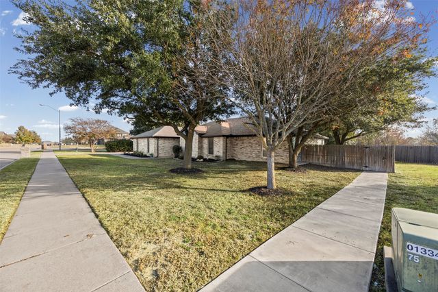 6060 Park View Drive, Midlothian, TX 76065