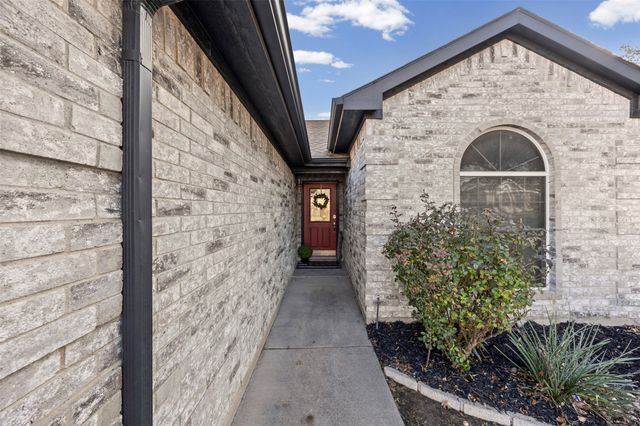 6060 Park View Drive, Midlothian, TX 76065