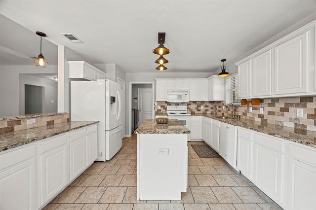 6060 Park View Drive, Midlothian, TX 76065