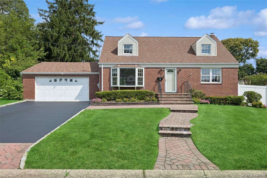 1 Clare Drive, East Northport, NY 11731 — exterior