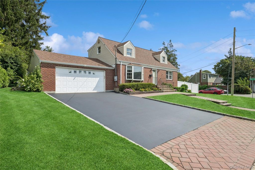 1 Clare Drive, East Northport, NY 11731 — photo 2