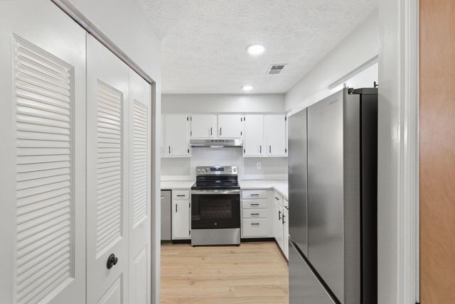 500 Laketower Drive 63, Lexington, KY 40502