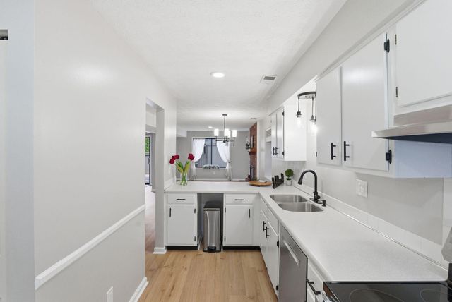 500 Laketower Drive 63, Lexington, KY 40502