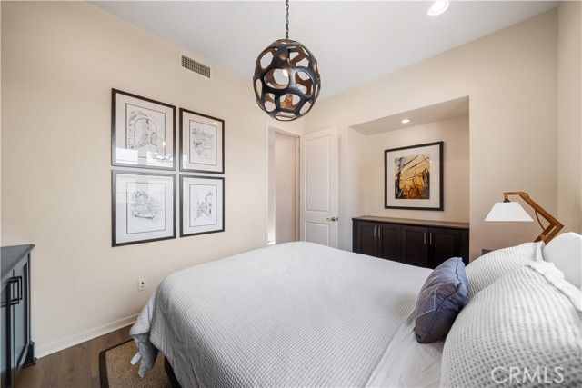 105 newall, Irvine, CA 92618