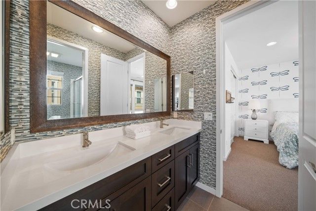 105 newall, Irvine, CA 92618