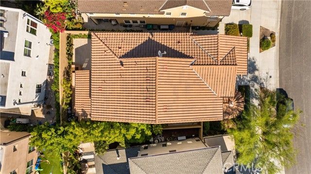 105 newall, Irvine, CA 92618