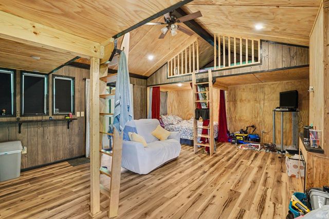 58489 County Road 9, Elkhart, IN 46517