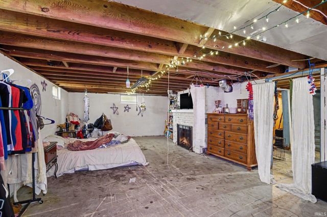58489 County Road 9, Elkhart, IN 46517