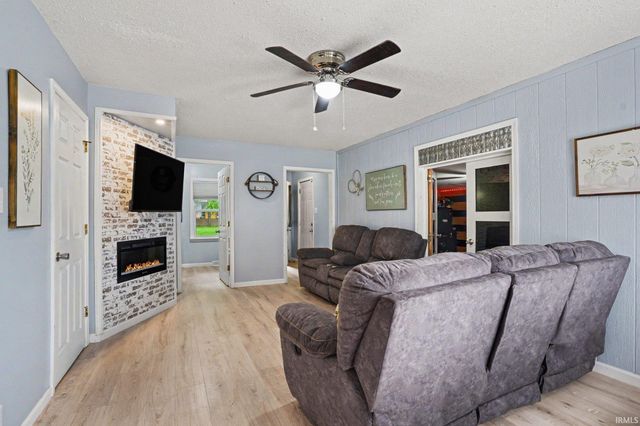 58489 County Road 9, Elkhart, IN 46517