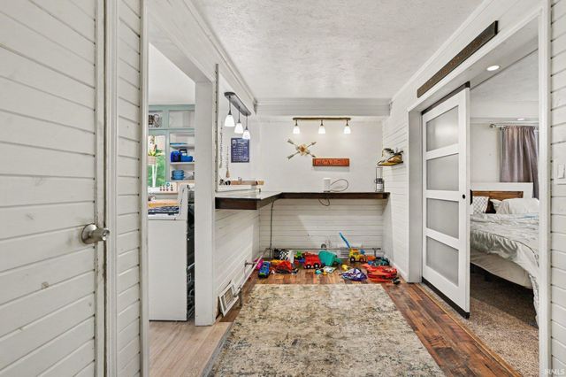 58489 County Road 9, Elkhart, IN 46517