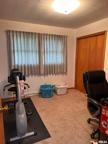 2309 Griffiths Avenue, Springfield, IL 62702
