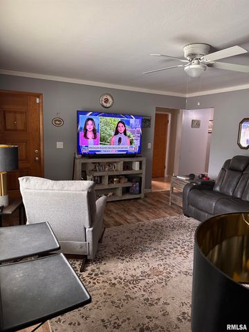 2309 Griffiths Avenue, Springfield, IL 62702