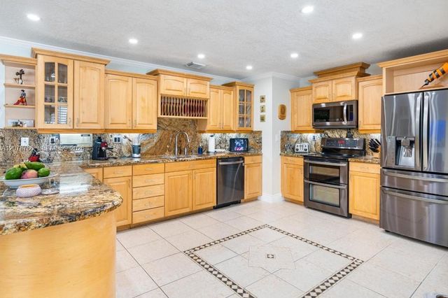 17122 SW 156th Court, Miami, FL 33187
