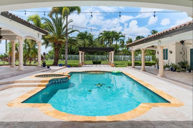 17122 SW 156th Court, Miami, FL 33187