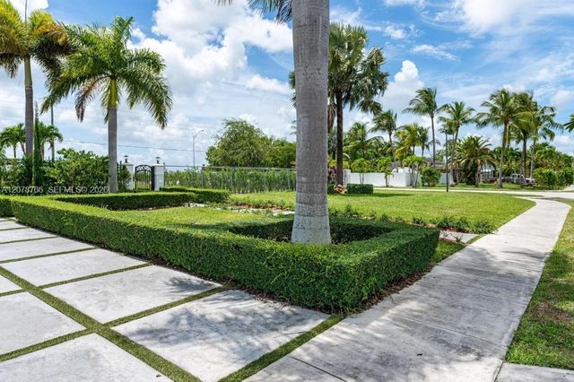 17122 SW 156th Court, Miami, FL 33187