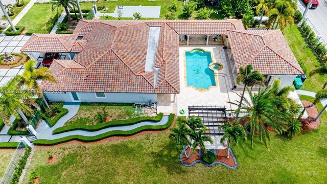 17122 SW 156th Court, Miami, FL 33187