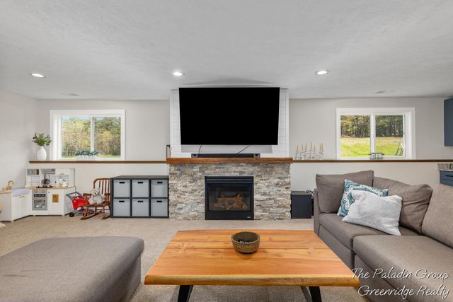 9404 Shoreway Drive, West Olive, MI 49460
