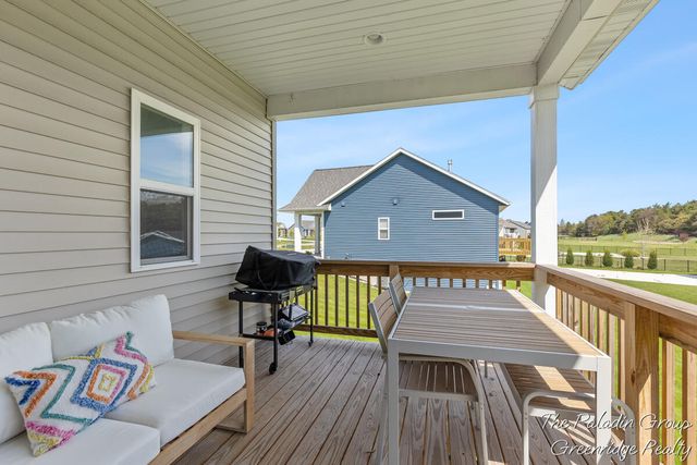 9404 Shoreway Drive, West Olive, MI 49460