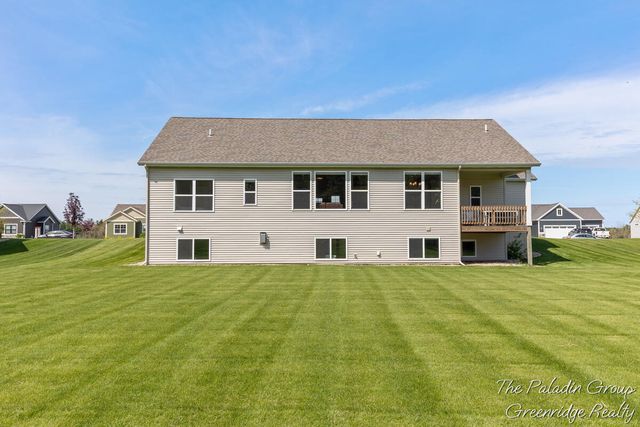 9404 Shoreway Drive, West Olive, MI 49460