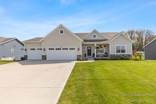 9404 Shoreway Drive, West Olive, MI 49460