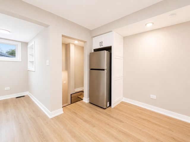 1936 S 17th Avenue, Maywood, IL 60153