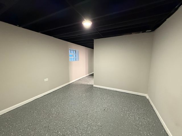 1936 S 17th Avenue, Maywood, IL 60153
