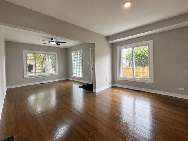 1936 S 17th Avenue, Maywood, IL 60153