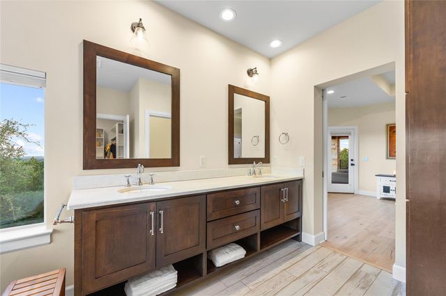 1017 Westland Ridge RD, Dripping Springs, TX 78620