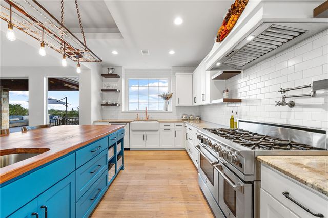 1017 Westland Ridge RD, Dripping Springs, TX 78620