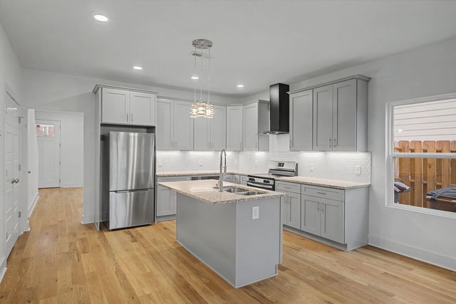 2140 18th Ave, N, Nashville, TN 37208