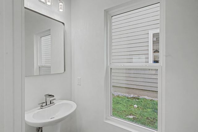 2140 18th Ave, N, Nashville, TN 37208