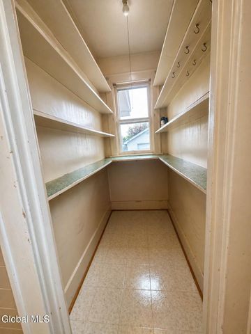 233 Sixteenth Street, Schenectady, NY 12306