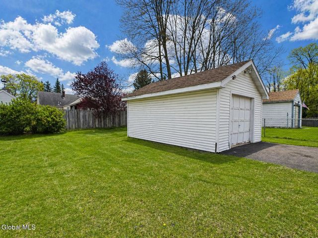 233 Sixteenth Street, Schenectady, NY 12306
