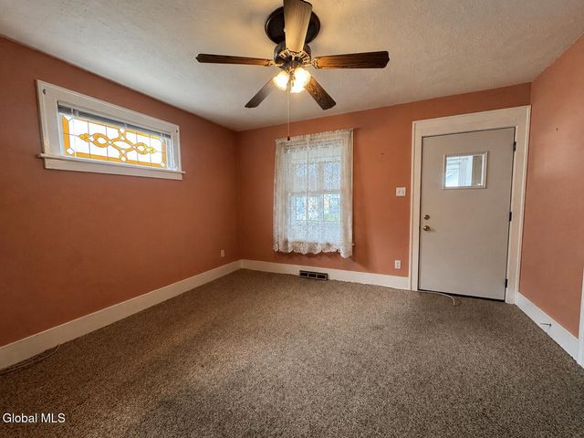 233 Sixteenth Street, Schenectady, NY 12306