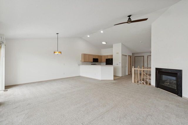 2152 Newbury LANE, Delavan, WI 53115
