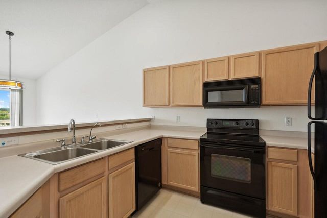 2152 Newbury LANE, Delavan, WI 53115