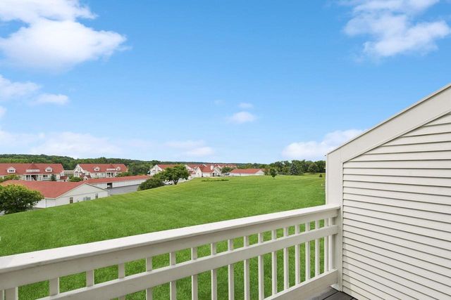 2152 Newbury LANE, Delavan, WI 53115