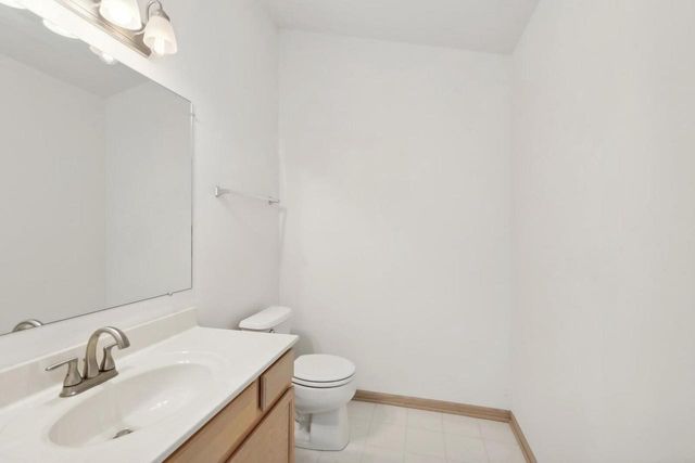 2152 Newbury LANE, Delavan, WI 53115