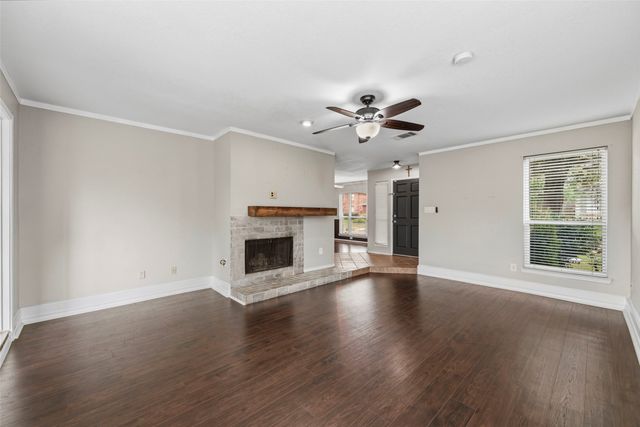 2924 Peninsula Way, Carrollton, TX 75007