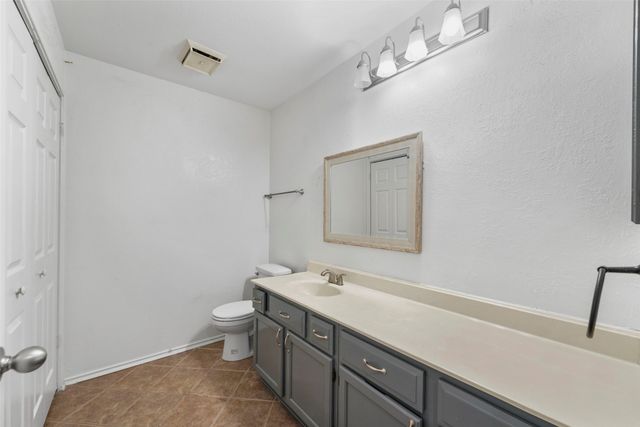2924 Peninsula Way, Carrollton, TX 75007