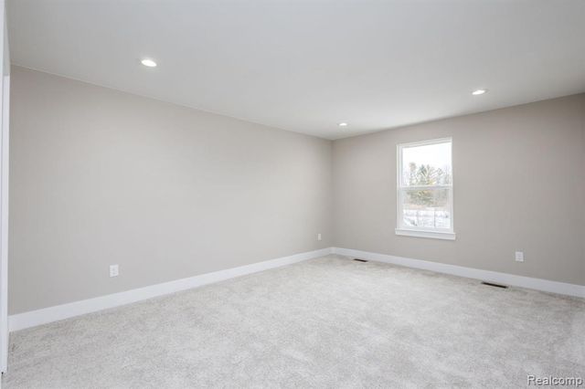 2331 Clifden, Davison, MI 48423