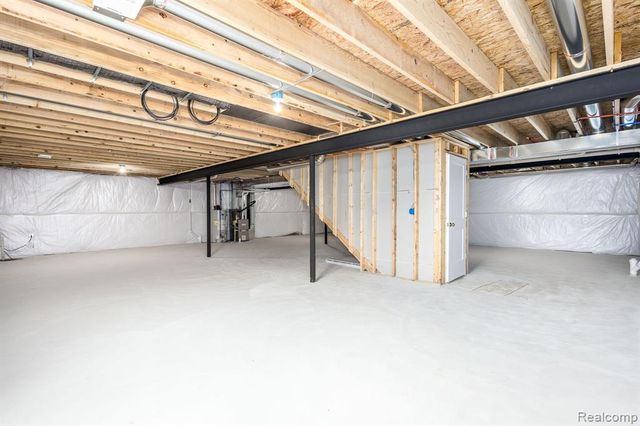 2331 Clifden, Davison, MI 48423