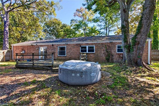 501 S Kings Point RD, Virginia Beach, VA 23452