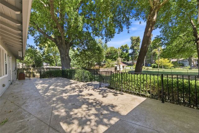 3623 S Florence Avenue, Tulsa, OK 74105