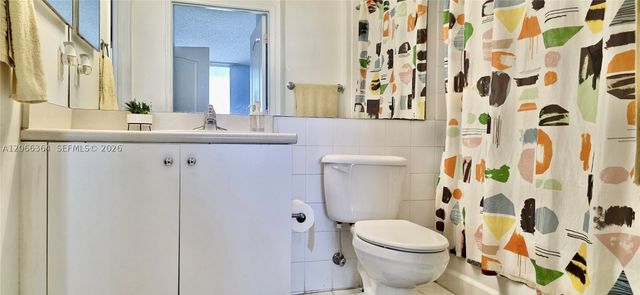5085 NW 7th St 1505, Miami, FL 33126