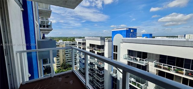 5085 NW 7th St 1505, Miami, FL 33126