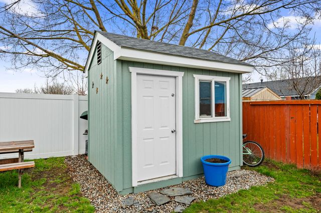 1011 S Campbell St, Airway Heights, WA 99001