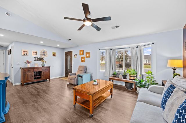 1011 S Campbell St, Airway Heights, WA 99001