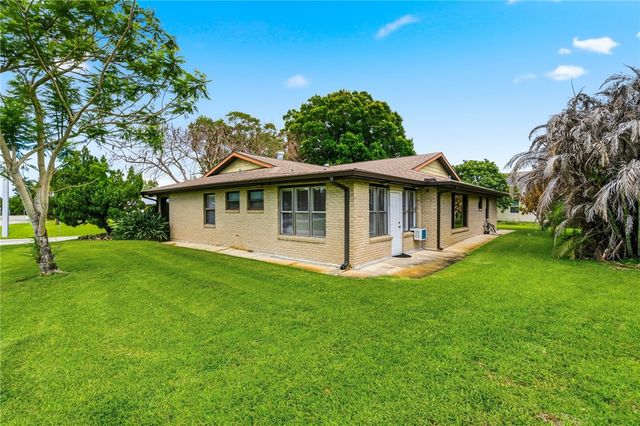 831 Clearmont Street, Sebastian, FL 32958