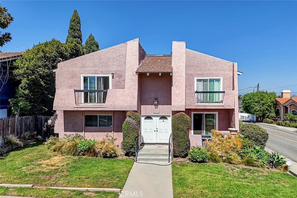 2123 Harriman Lane, Redondo Beach, CA 90278